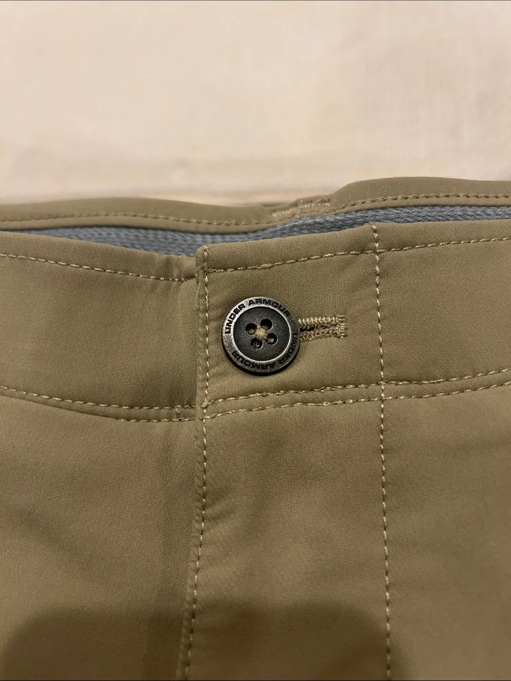 Men's Under Armour Khaki Tan Performance Golf Shorts 38